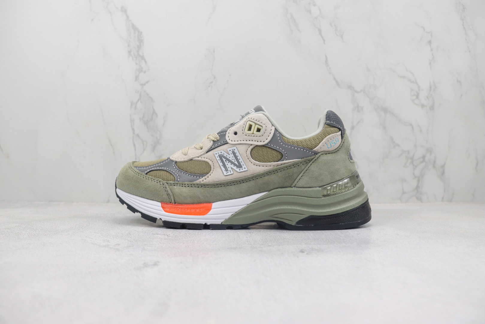新百伦New Balance Made In USA M992纯原版本NB992美产军绿色复古跑鞋 莆田新百伦货源 货号：M992WT